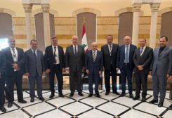 رئيس الحكومة نواف سلام في اجتماعاً تنسيقياً ضمّ وزير الاتصالات شارل الحاج، ورؤساء مجالس الإدارة والمديرين التنفيذيين في شركتي ألفا وتاتش وهيئة أوجيرو