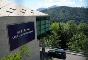 قمة بحيرة لوسيرن في منتجع بورغنشتوك ببحيرة لوسيرن، بالقرب من ستانستاد، سويسرا، 21 يونيو 2026. رويترز