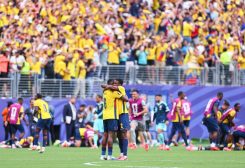 ؛ المدافع الإكوادوري ويليام باتشو (6) والمدافع فيليكس توريس (2) يحتفلان بعد الفوز على ألمانيا في مباراة ضمن المجموعة E من كأس العالم لكرة القدم 2026. رويترز