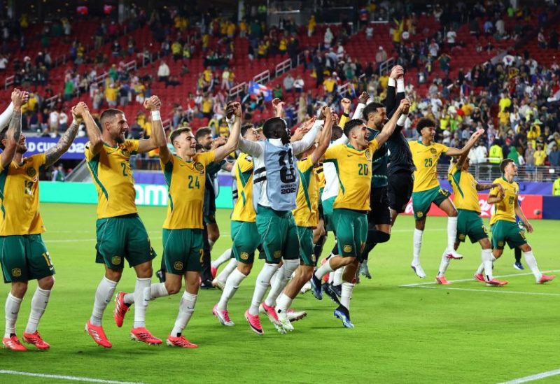 المنتحب الأسترالي يحتفل بعد التعادل أمام باراعواي والتأهل للدور القادم
