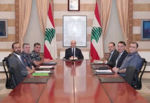 وزير الداخلية والبلديات أحمد الحجار اجتماعًا في مكتبه، حضره المدير العام لقوى الأمن الداخلي اللواء رائد عبدالله، وأمين سر مجلس الأمن الداخلي المركزي العميد سامي ناصيف، وقائد سرية مطار رفيق الحريري الدولي – بيروت في قوى الأمن الداخلي العميد عزت الخطيب، ورئيس شعبة المعلومات العميد محمود قبرصلي، ورئيس مكتب مكافحة المخدرات المركزي العقيد أيمن مشموشي.