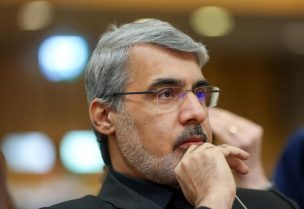 مندوب إيران لدى الأمم المتحدة في جنيف على بحريني لدى حضوره جلسة لمجلس حقوق الإنسان في مقر الأمم المتحدة في جنيف يوم 16 مارس آذار 2026. تصوير: دينيس باليبوس - رويترز
