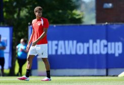 حمزة عبد الكريم، لاعب منتخب مصر، خلال تدريبات الفريق لكأس العالم لكرة القدم في واشنطن يوم 14 يونيو حزيران 2026. تصوير: بليك دالين - رويترز