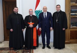 رئيس الجمهورية العماد جوزاف عون مع رئيس أساقفة مونتيفيديو في الاوروغواي الكاردينال Daniel Fernando Sturla