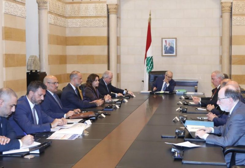 رئيس مجلس الوزراء الدكتور نواف سلام خلال اجتماع تحضيري لبحث خطوات العودة والتعافي في الجنوب