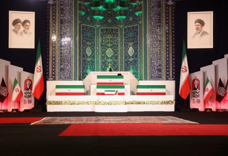 أكفان المرشد الأعلى الإيراني الراحل علي خامنئي وأفراد أسرته في مصلى الإمام الخميني الكبير في طهران، إيران، في 3 يوليو 2026. رويترز