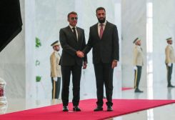 الرئيس الفرنسي إيمانويل ماكرون يلتقي بالرئيس السوري أحمد الشرع في قصر الشعب في دمشق، سوريا