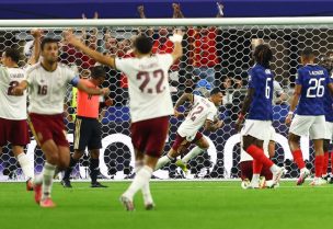 إسبانيا تتأهل إلى نهائي كأس العالم بعد الفوز على فرنسا بنتيجة 2-0. رويترز