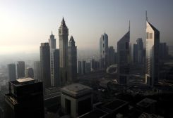 منظر عام لمركز دبي المالي العالمي في صورة من أرشيف رويترز.