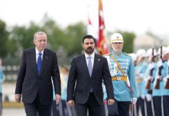 رئيس الوزراء العراقي علي الزيدي والرئيس التركي رجب طيب أردوغان خلال حفل استقبال في أنقرة يوم 28 يوليو تموز 2026. صورة من المكتب الإعلامي لرئيس الوزراء العراقي حصلت عليها رويترز من طرف ثالث.