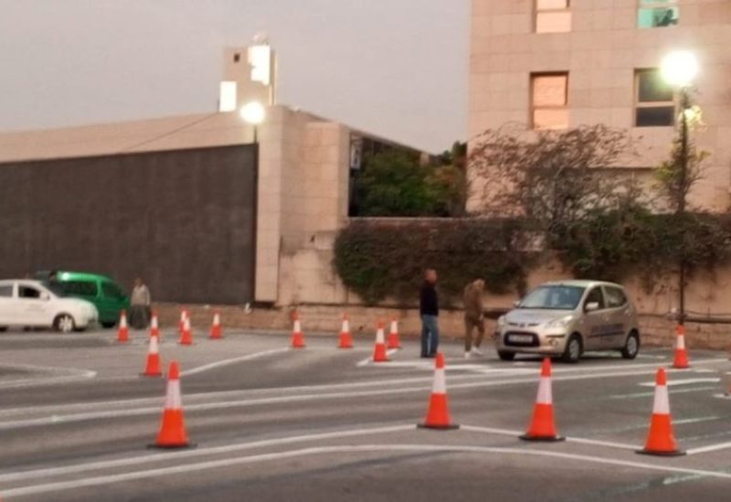 تعليم قيادة السيارات (تعبيريّة).