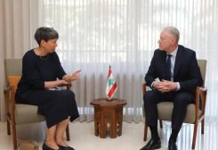 رجي خلال استقباله السفيرة السويسرية