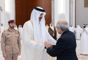 رئيس مجلس الوزراء نواف سلام يقدم التعازي إلى أمير دولة قطر الشيخ تميم بن حمد آل ثاني