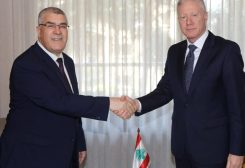 وزير الخارجية يوسف رجي مع سفير الجزائر خميسي عريف