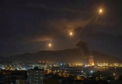 الجيش الأميركي يعلن بدء شن هجمات على مناطق في إيران