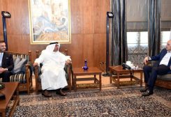 رئيس مجلس النواب نبيه بري في مقر الرئاسة الثانية في عين التينة سفير الكويت لدى لبنان محمد سلطان الشرجي