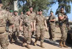 قائد الجيش العماد رودولف هيكل يتفقد الوحدات العسكرية المنتشرة في بلدة زوطر الغربية