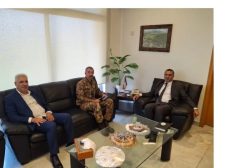 وزير الزراعة الدكتور نزار هاني قائد البعثة العسكرية الإيطالية الثنائية في لبنان