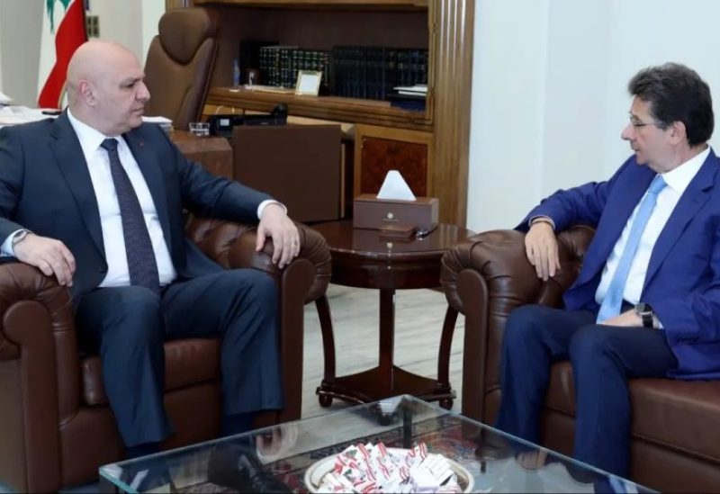 رئيس الجمهورية العماد جوزاف عون، بعد ظهر اليوم في قصر بعبدا، مع رئيس لجنة المال والموازنة النيابية النائب إبراهيم كنعان