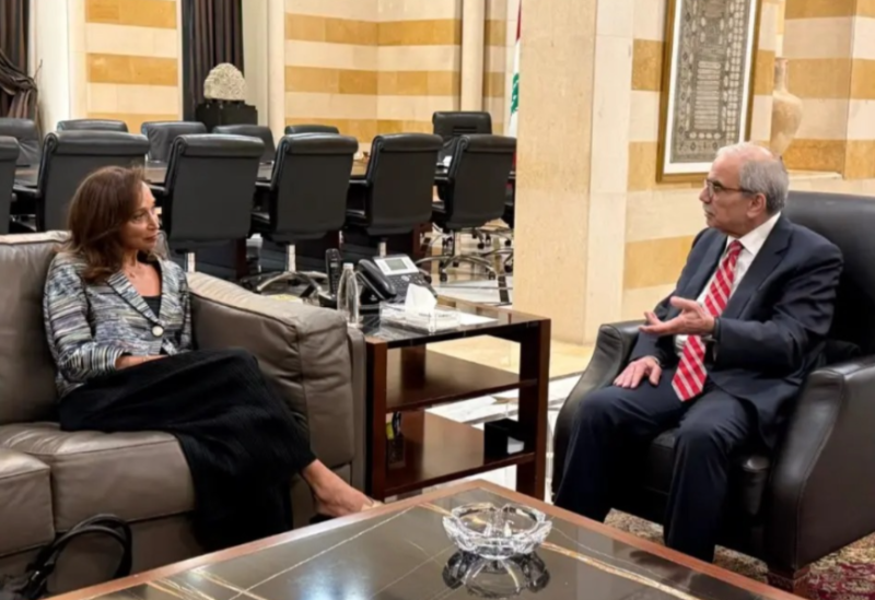 رئيس مجلس الوزراء الدكتور نواف سلام المندوبة الدائمة للبنان لدى منظمة الأمم المتحدة للتربية والعلم والثقافة «اليونسكو»، السفيرة هند درويش