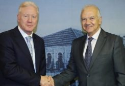وزير الخارجية والمغتربين يوسف رجي مع عضو تكتل الجمهورية القوية النائب فادي كرم