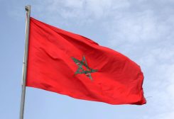 علم المغرب يرفرف في مراكش في صورة التقطت يوم 14 سبتمبر أيلول 2014. تصوير: كيربي لي - رويترز