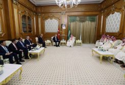ولي العهد السعودي الأمير محمد بن سلمان يلتقي الرئيس التركي رجب طيب أردوغان في مكة المكرمة