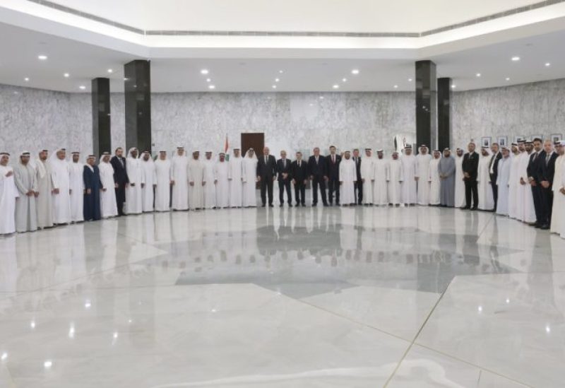 الرئيس عون خلال استقباله وزير التجارة الخارجية الاماراتي ثاني بن احمد الزيودي على رأس وفد من رجال الاعمال الاماراتيين