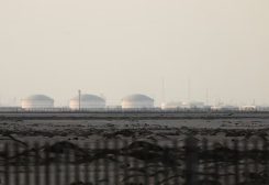 منشآت إنتاج الغاز الطبيعي المسال التابعة لشركة قطر للطاقة في مدينة رأس لفان الصناعية يوم 2 مارس آذار 2026 - رويترز
