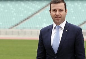 كيفن لامور المدير التنفيذي للعمليات في «فيفا» (رويترز)