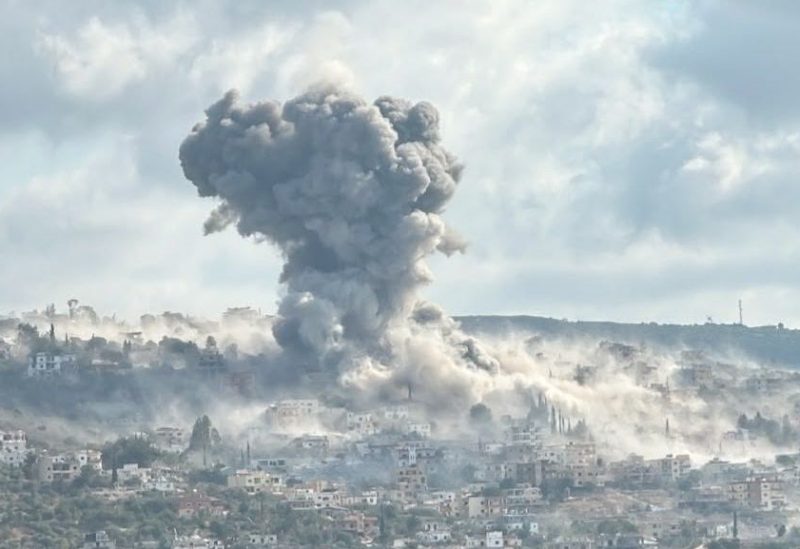 الجيش الإسرائيلي يقوم بسلسلة تفجيرات عنيفة استهدفت مشاع بلدة المنصوري جنوب لبنان