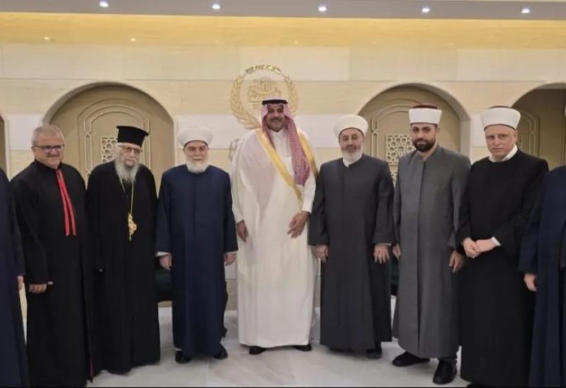 سفير المملكة العربية السعودية في لبنان فهد بن عبد الرحمن الدوسري خلال زيارته لدار الفتوى في طرابلس