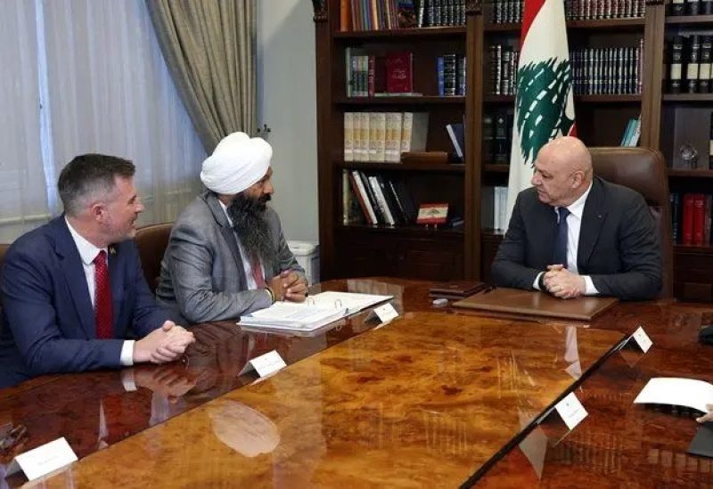 رئيس الجمهورية العماد جوزاف عون، قبل ظهر اليوم في قصر بعبدا،مع وزير الدولة الكندي للتنمية الدولية راندِيب ساراي، في حضور السفير الكندي في لبنان غريغوري غاليغان
