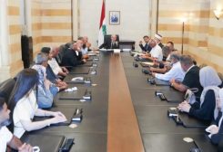 رئيس مجلس الوزراء نواف سلام وفدا من رؤساء بلديات واعضاء المجالس البلدية للقرى الحدودية