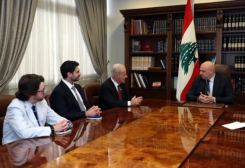 رئيس الجمهورية العماد جوزاف عون، بعد ظهر اليوم في قصر بعبدا، سفير الولايات المتحدة الأميركية لدى لبنان ميشال عيسى، إلى جانب أعضاء من لجنتي الشؤون الخارجية والقوات المسلحة في الكونغرس الأميركي