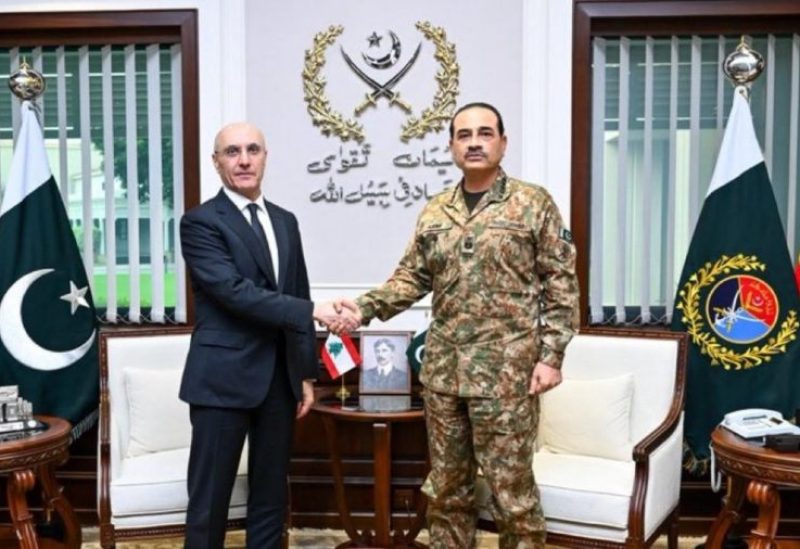وزير الداخلية والبلديات أحمد الحجار قائد الجيش رئيس الأركان الباكستاني المشير عاصم منير