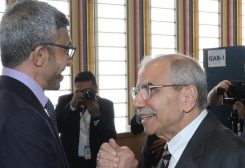 رئيس مجلس الوزراء الدكتور نواف سلام مع نائب رئيس مجلس الوزراء ووزير الخارجية الإماراتي الشيخ عبدالله بن زايد آل نهيان