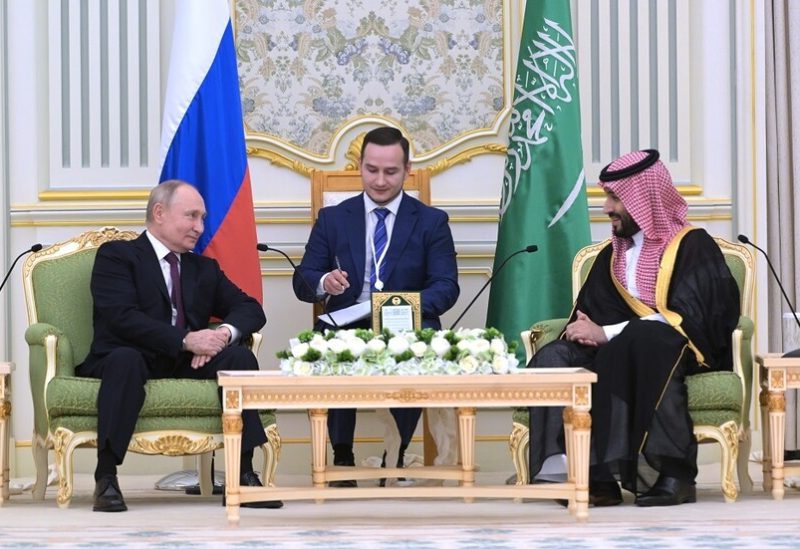 الرئيس الروسي فلاديمير بوتين وولي العهد السعودي محمد بن سلمان