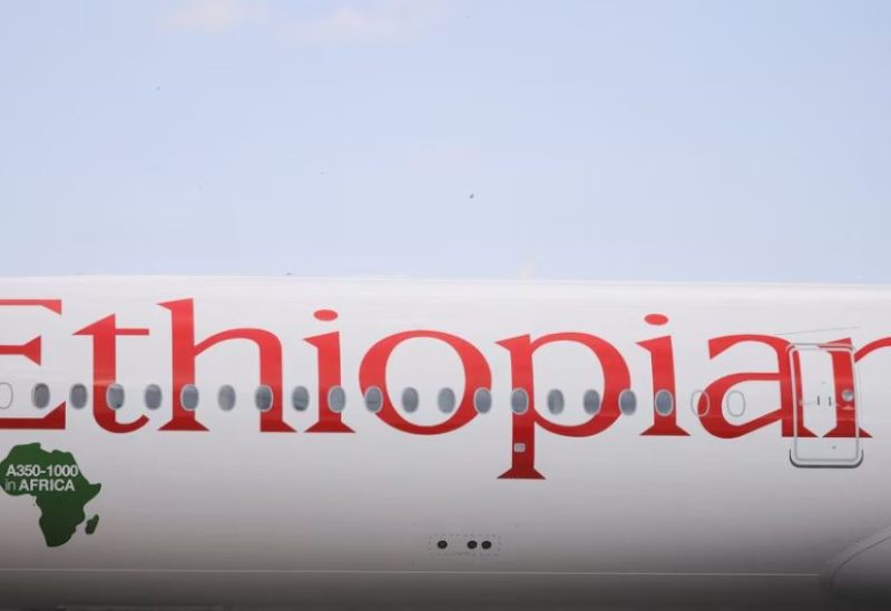 طائرة من طراز إيرباص A350 تابعة للخطوط الجوية الإثيوبية بمطار بولي الدولي في أديس أبابا في إثيوبيا. رويترز