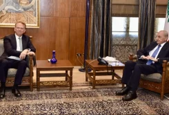 رئيس مجلس النواب نبيه بري في مقر الرئاسة الثانية في عين التينة مع السفير الفرنسي الجديد لدى لبنان باتريك دوريل