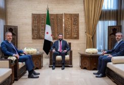 الرئيس السوري أحمد الشرع يستقبل وزير الخارجية التركي هاكان فيدان بحضور وزير الخارجية السوري أسعد الشيباني