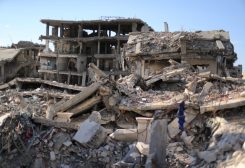 مبان سكنية دمرت جراء الغارات الإسرائيلية في غزة