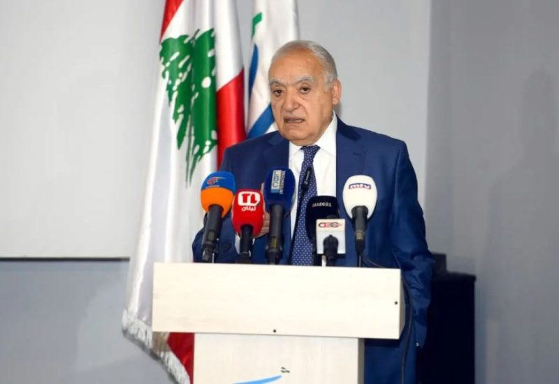 وزير الثقافة والشباب غسان سلامة من مؤتمر صحافي في المكتبة الوطنية - الصنائع